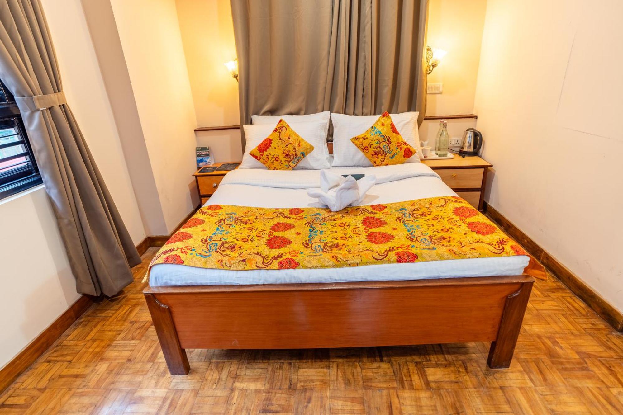 Muscatel Fairmont - 100 Mts From Mall Road Дарджилинг Экстерьер фото